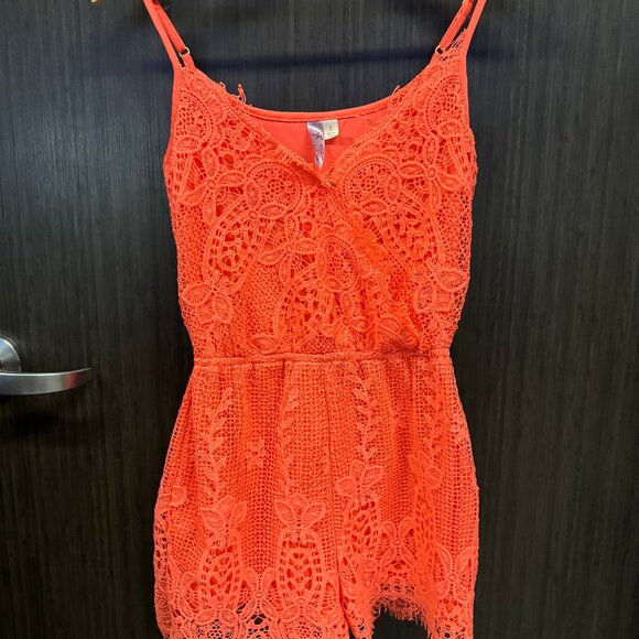 Francesca’s Alya Lacey Romper - Picture 1 of 5
